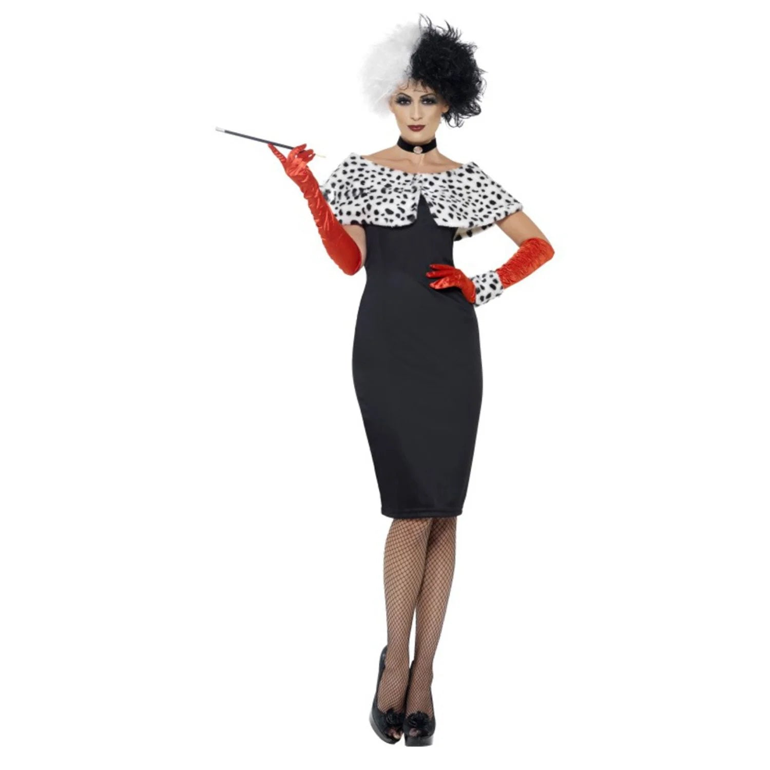 Mujer con disfraz Cruella compuesto por vestido, guantes, bolero, manguito y gargantilla para Carnaval y Halloween