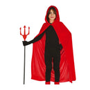 capa roja de terciopelo con capucha complemento para look de vampiro o estilo medieval en fiestas temáticas