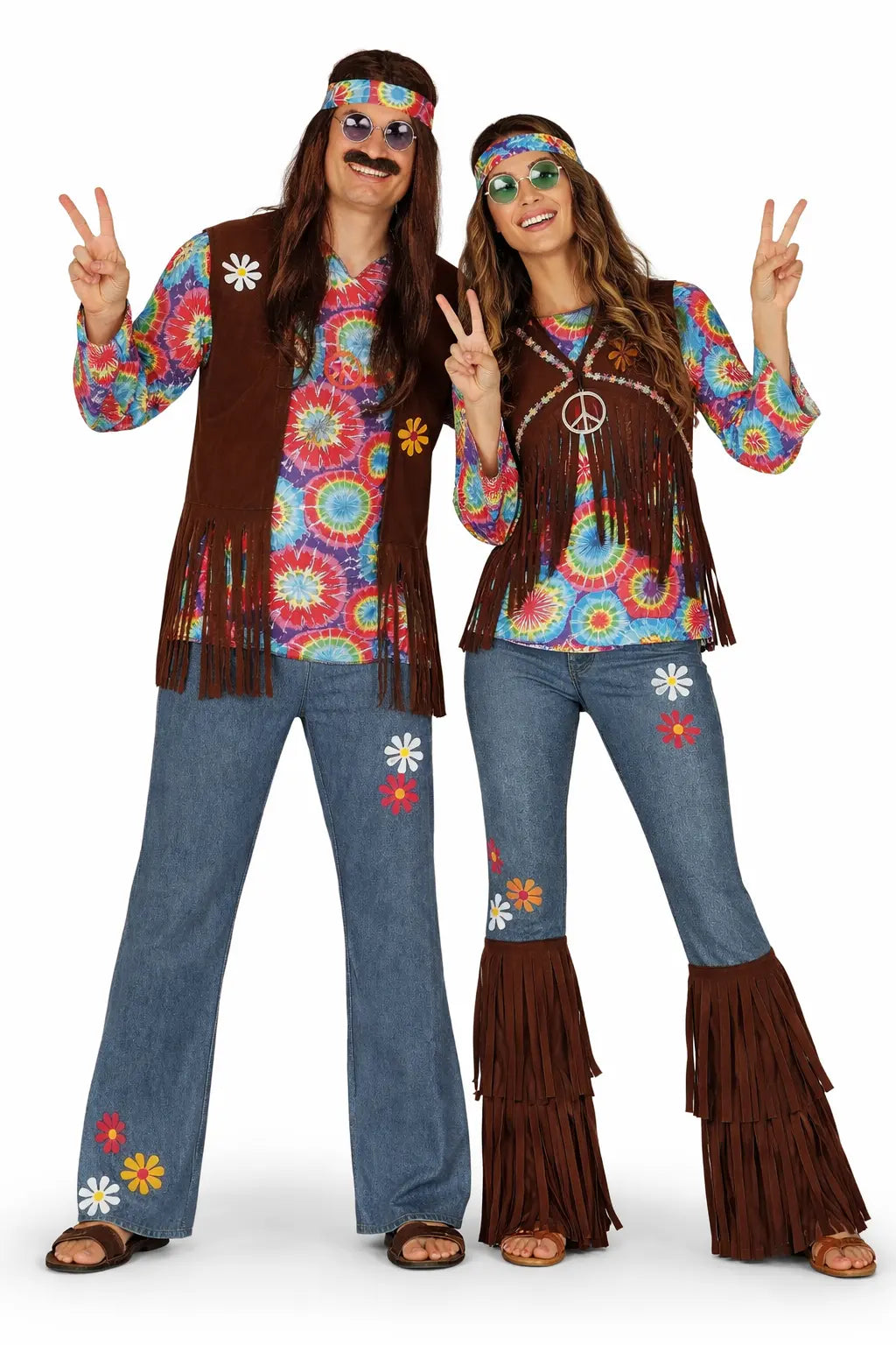 Pareja disfrazada de hippies años 60 con estilo flower power en Carnaval