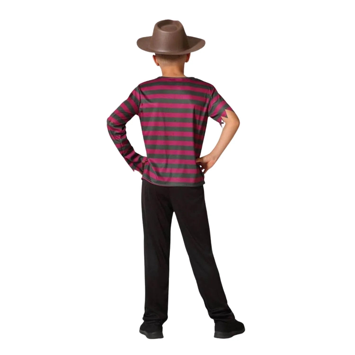 Niño con disfraz de terror inspirado en Freddy Krueger