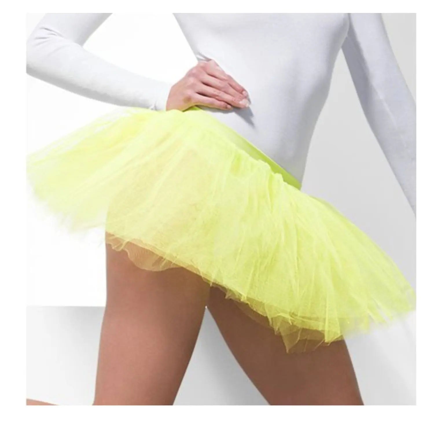 tutu amarillo complemento para look de fantasía o carnaval en fiestas temáticas