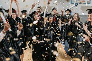 🎓 Ideas de Disfraces para Fiestas de Fin de Curso