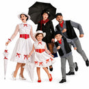 Grupo familiar disfrazado de Mary Poppins y personajes clásicos coordinados