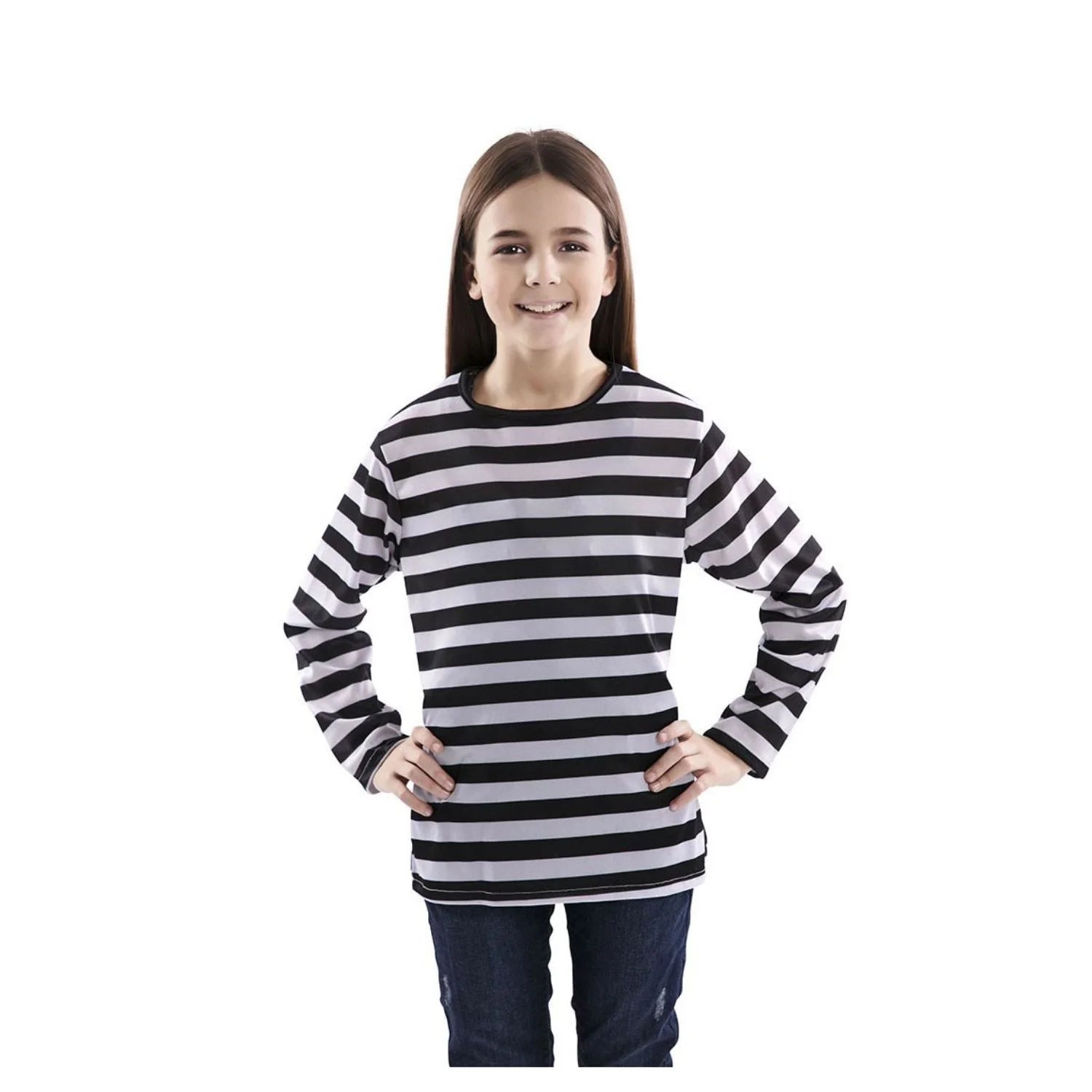 Niña con camiseta infantil de rayas negras y blancas para disfraz