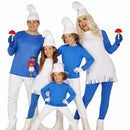 Grupo de amigos disfrazados de Pitufos con trajes azules y gorros blancos en Carnaval