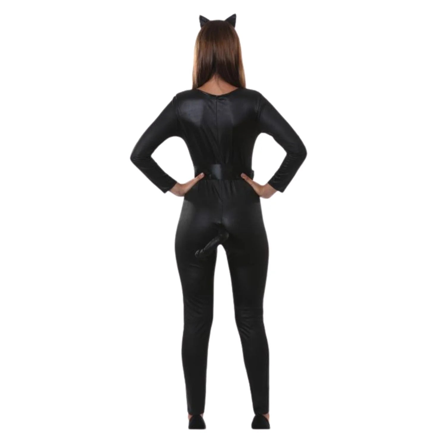 Mujer con disfraz Catwoman para Halloween y Carnaval