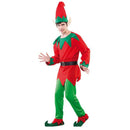 Hombre con disfraz de elfo navideño rojo y verde con sombrero y zapatos puntiagudos