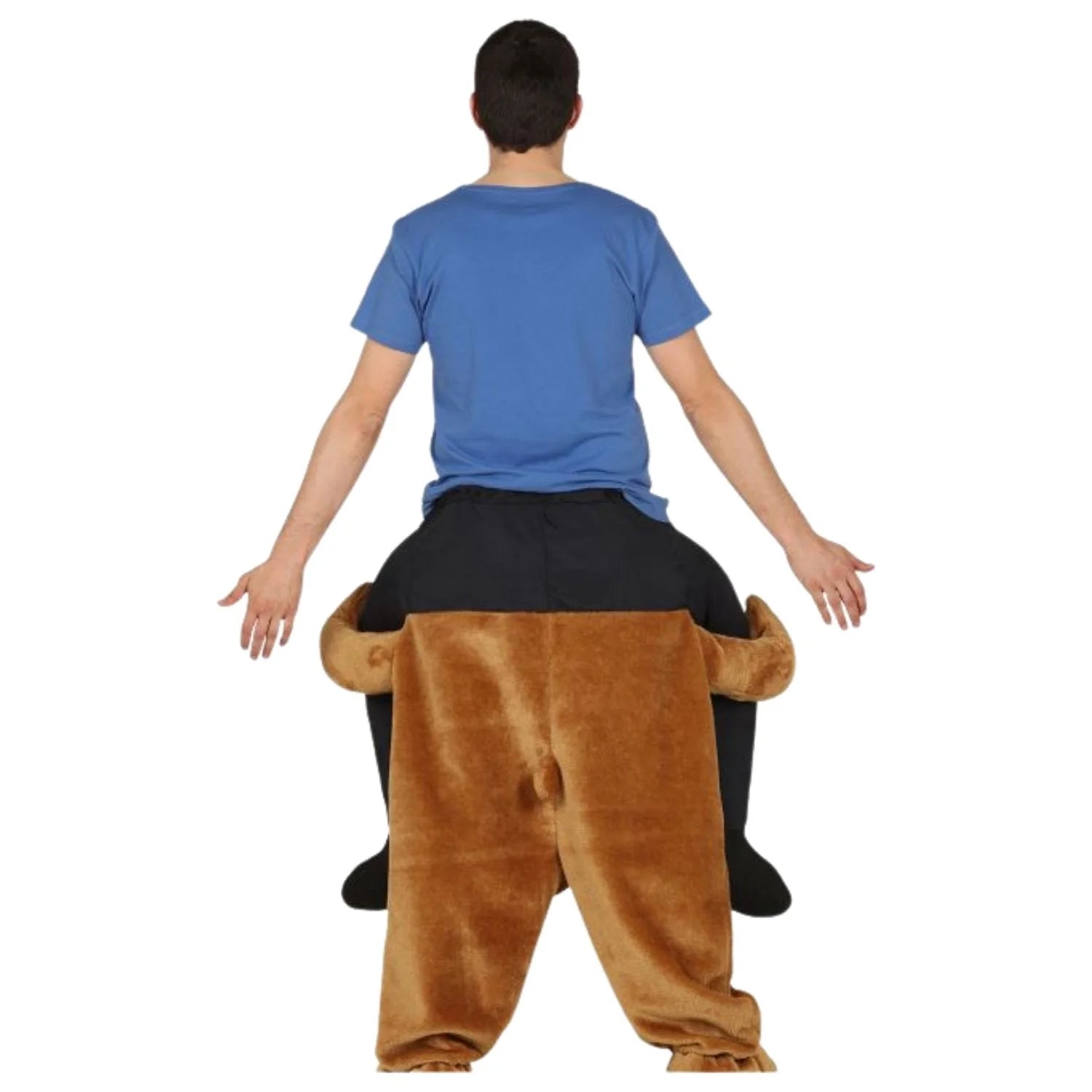 Adulto con disfraz a hombros del oso para Carnaval