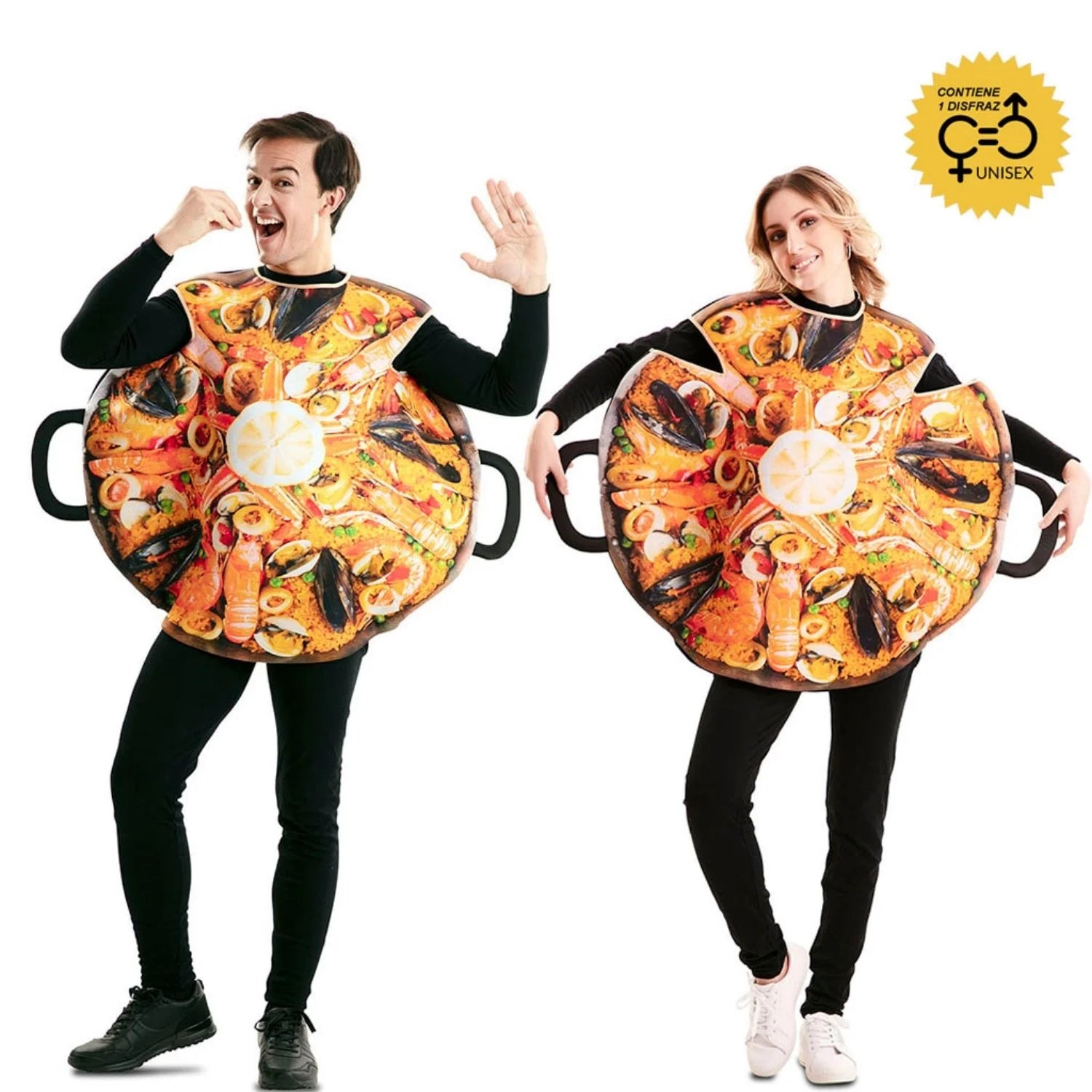 Hombre y mujer con disfraz de paella gigante inspirado en comida española
