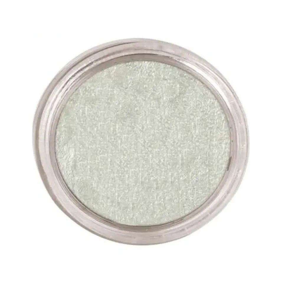 maquillaje en color plata ideal para disfrazarse 
